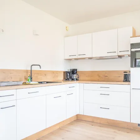 Holzkate Feriehus Born